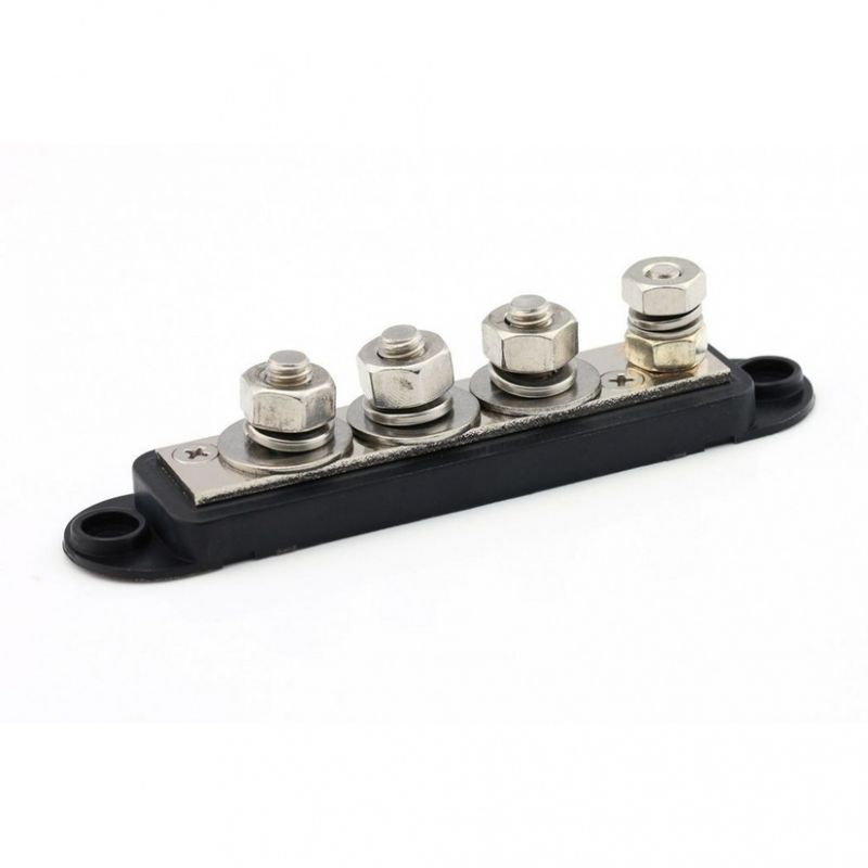 KOBLINGSPUNKT 3x M8 1xM6 m/4 forbindelser 250A